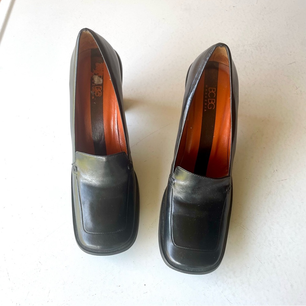 Vintage Y2K BCBG Black Leather Block Heel Loafer 8B - Picture 2 of 7